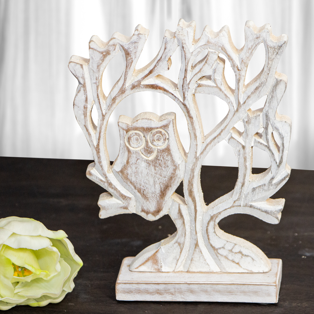 Skulptur, Baum mit Eule, weiß, groß