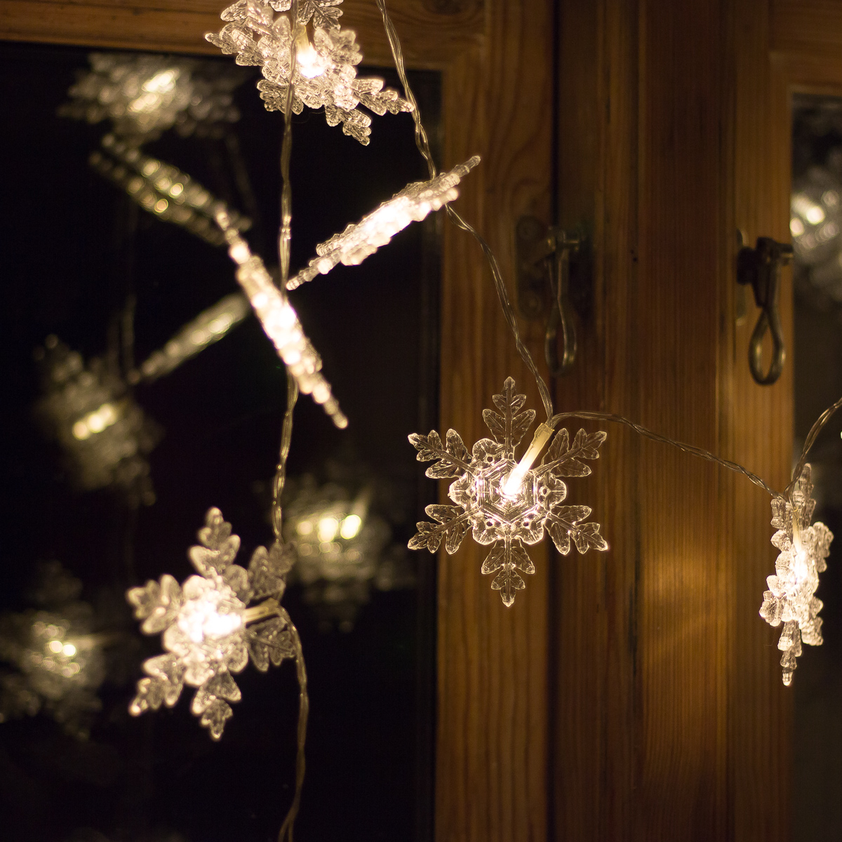 Weihnachtsbeleuchtung, LED- Lichterkette mit Schneeflocken, Innenbeleuchtung