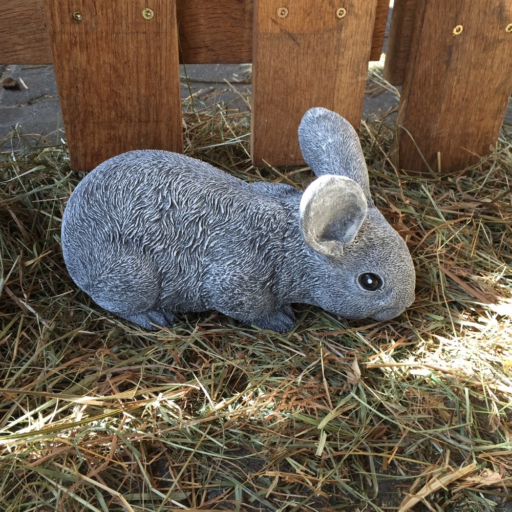 Terrassen Dekoration Gartentisch - Betonfiguren Hase Gartendekoration