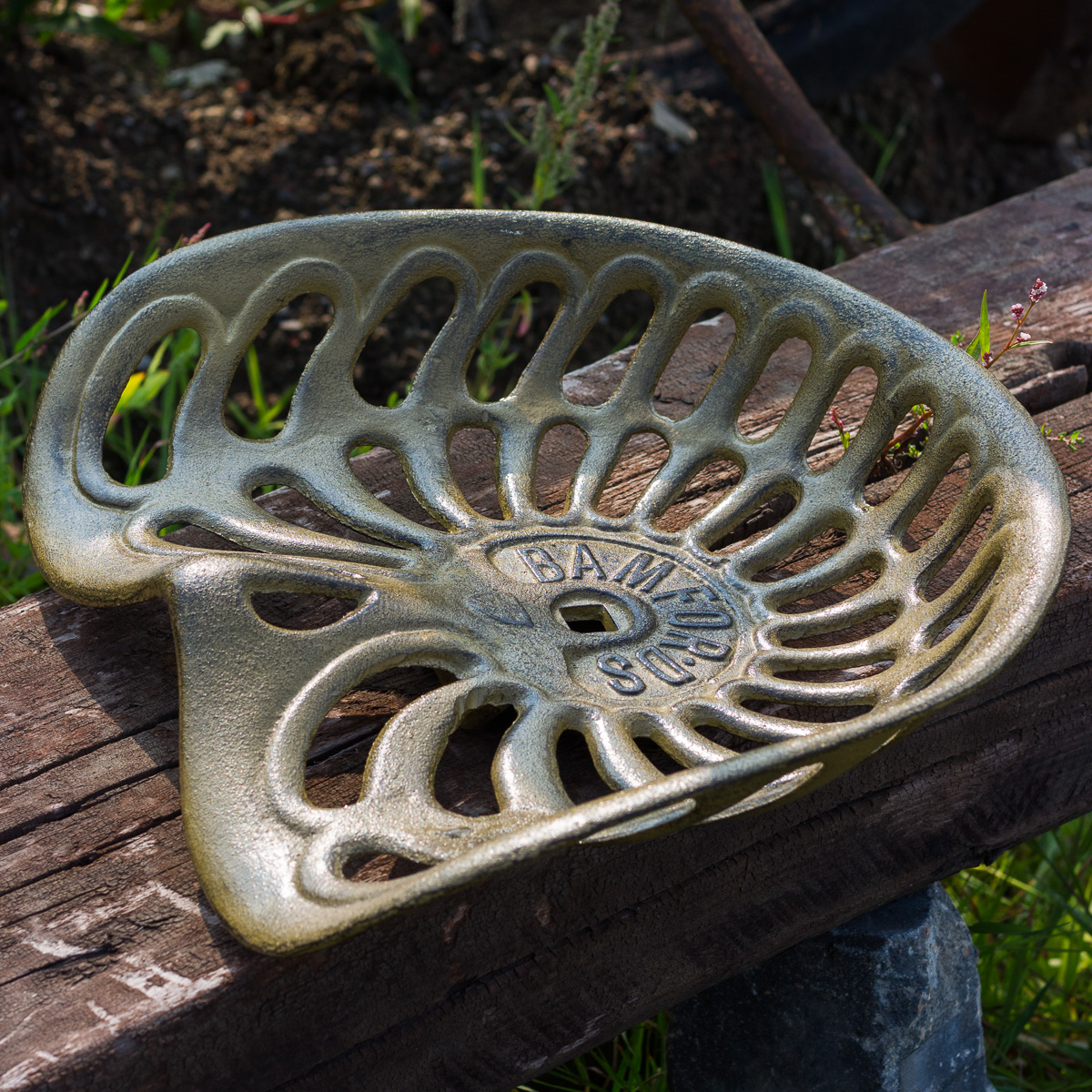 Traktorsitz Oldtimer Trecker, Eisen, rustikale Bauern Dekoration fürs Landhaus