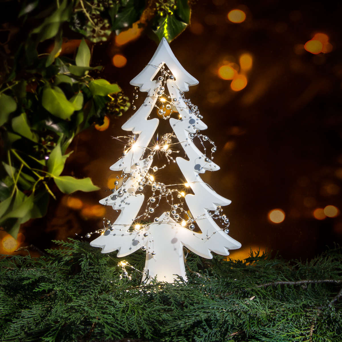 Skulptur, Weihnachtsbaum für Fensterbrett, Tischdeko zu Weihnachten, Tannenbaum