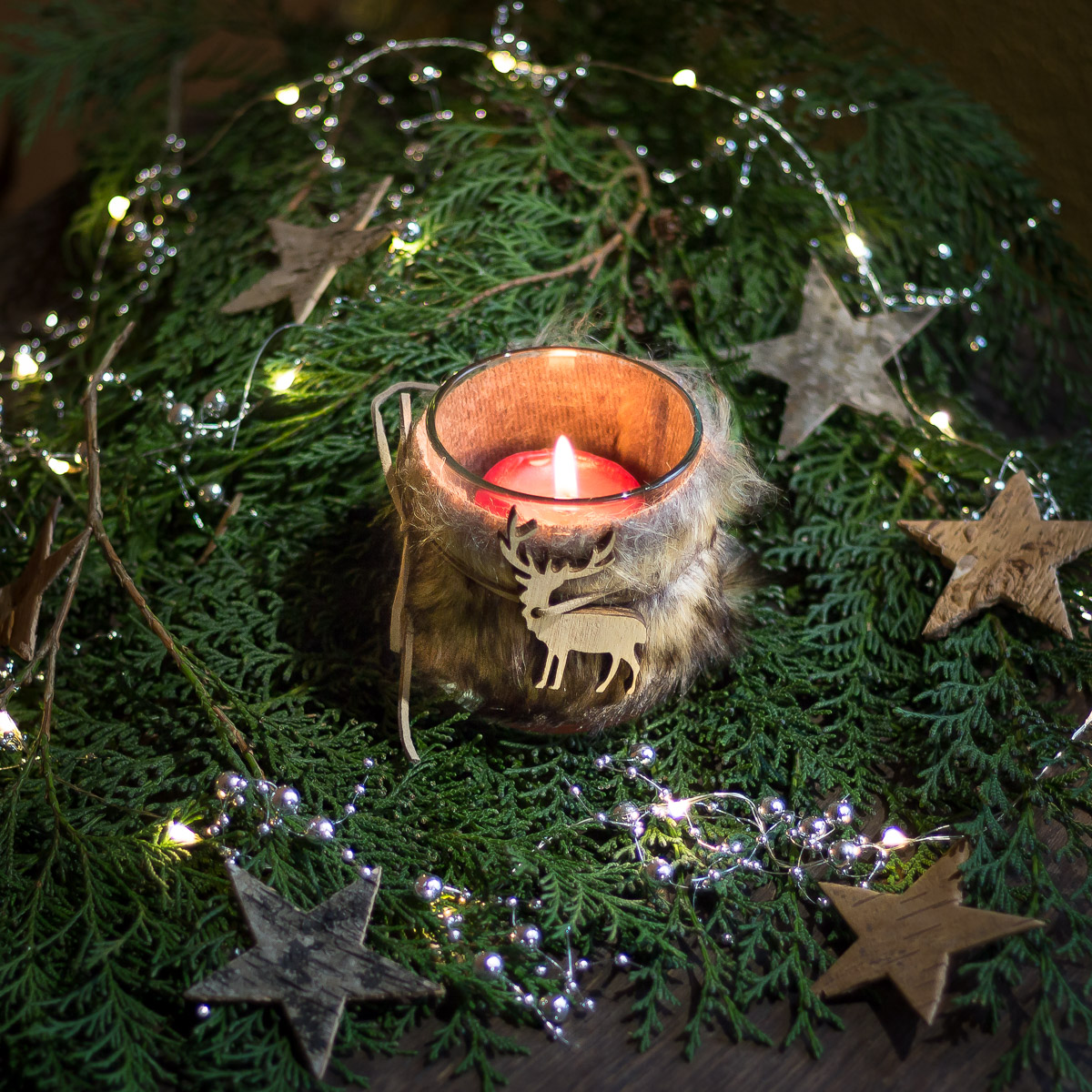 Schöner Teelichthalter, Windlicht Hirsch, Winterdeko mit Kunstfell Weihnachten