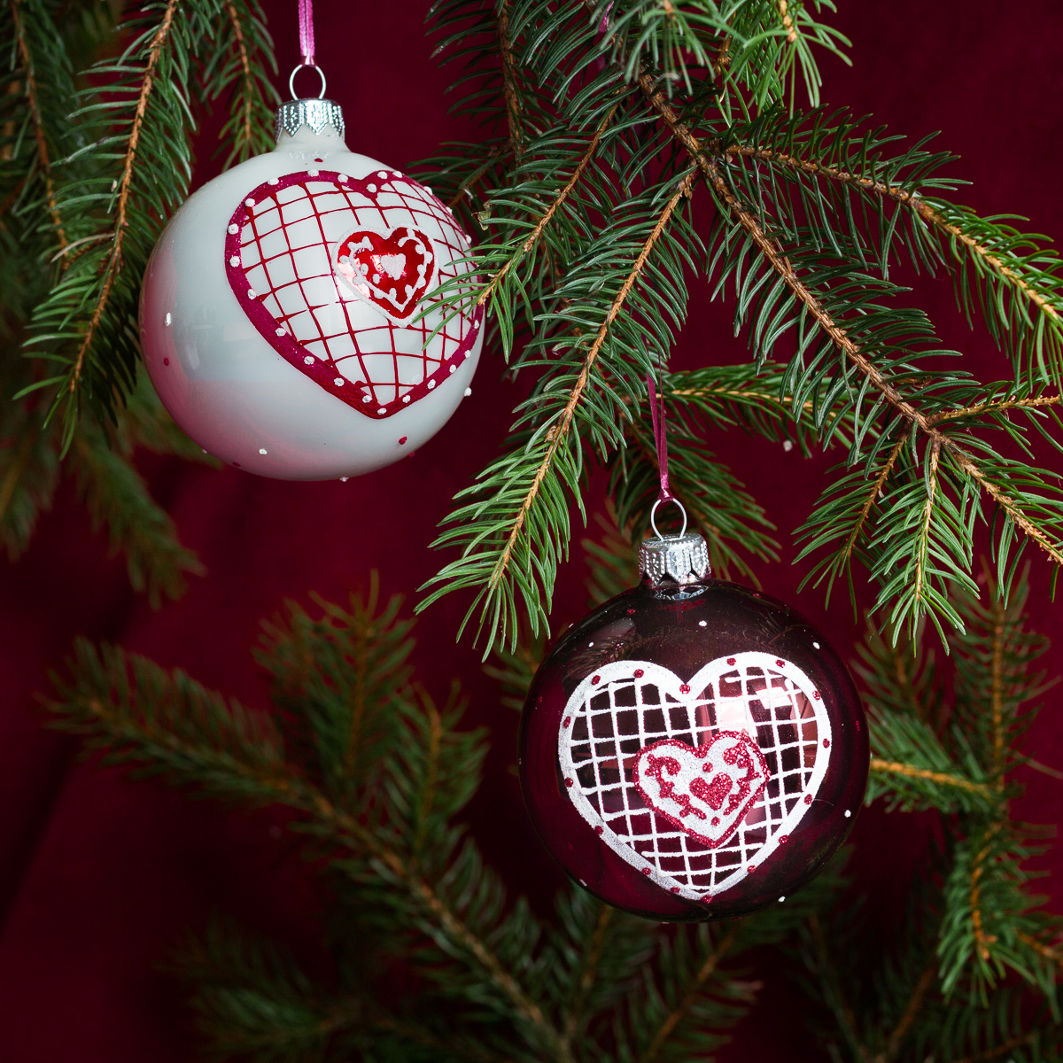 6x hübsche Weihnachtskugeln Herz, Christbaumkugeln mit Herzmotiv, mundgeblasene