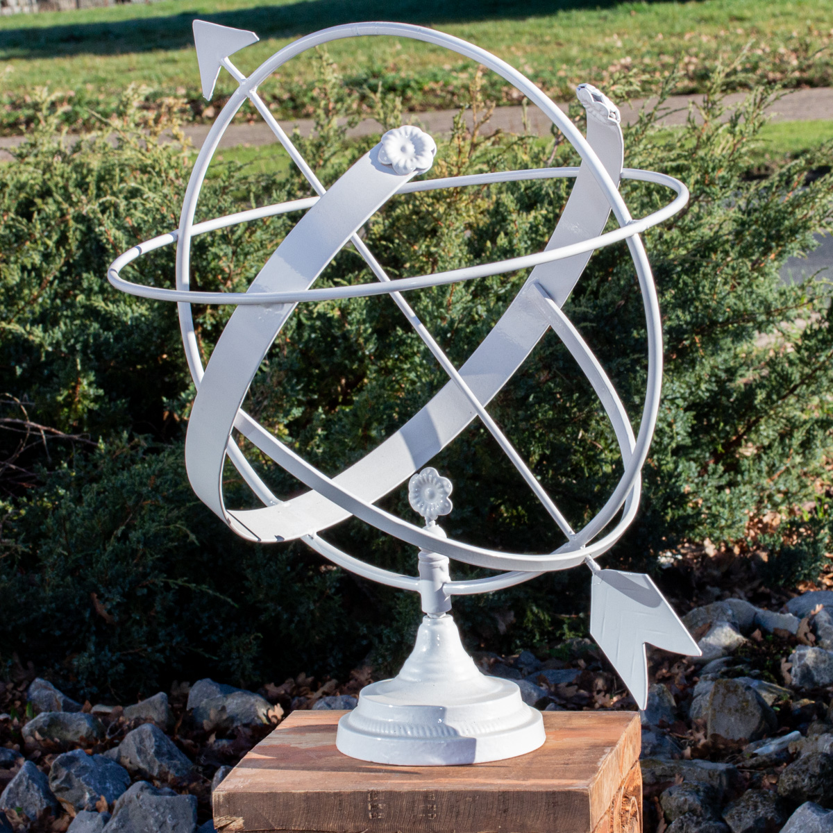 Sonnenuhr aus Eisen, Grau-Weiß, dekorative Gartenuhr für Terrasse und Garten