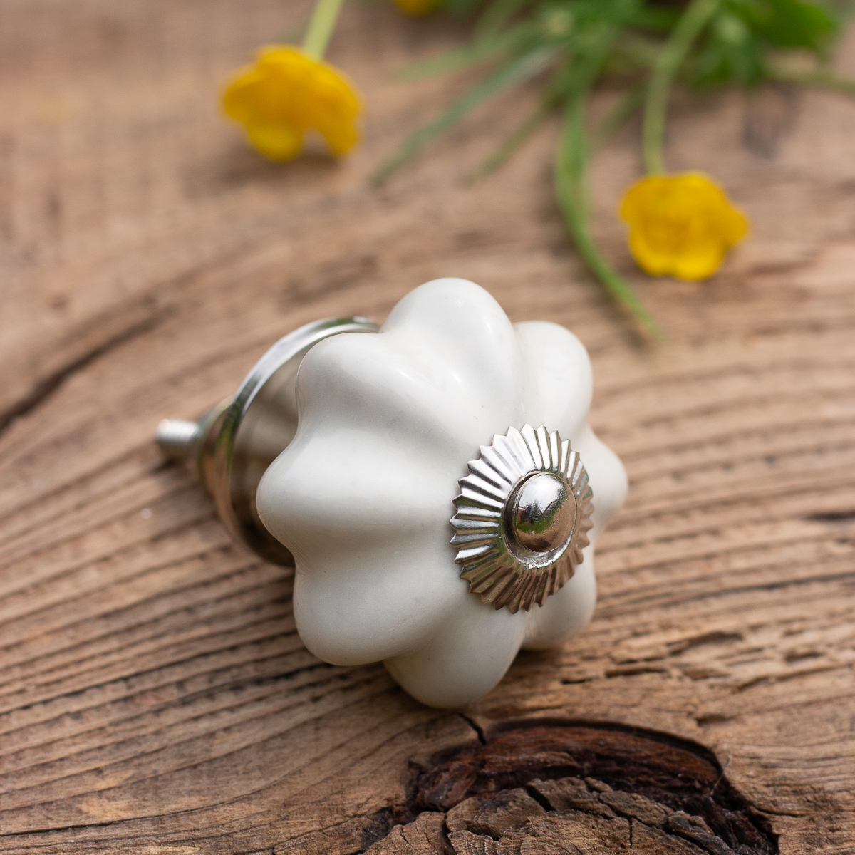 Knauf aus Porzellan weiß und silber, Porzellanknauf f. Tür, Griff f. Schubladen