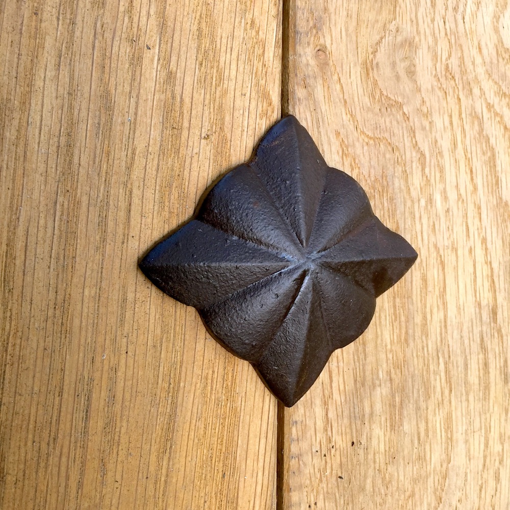 Ziernagel gegossen - Nagel mittelalterlich - Zierelement