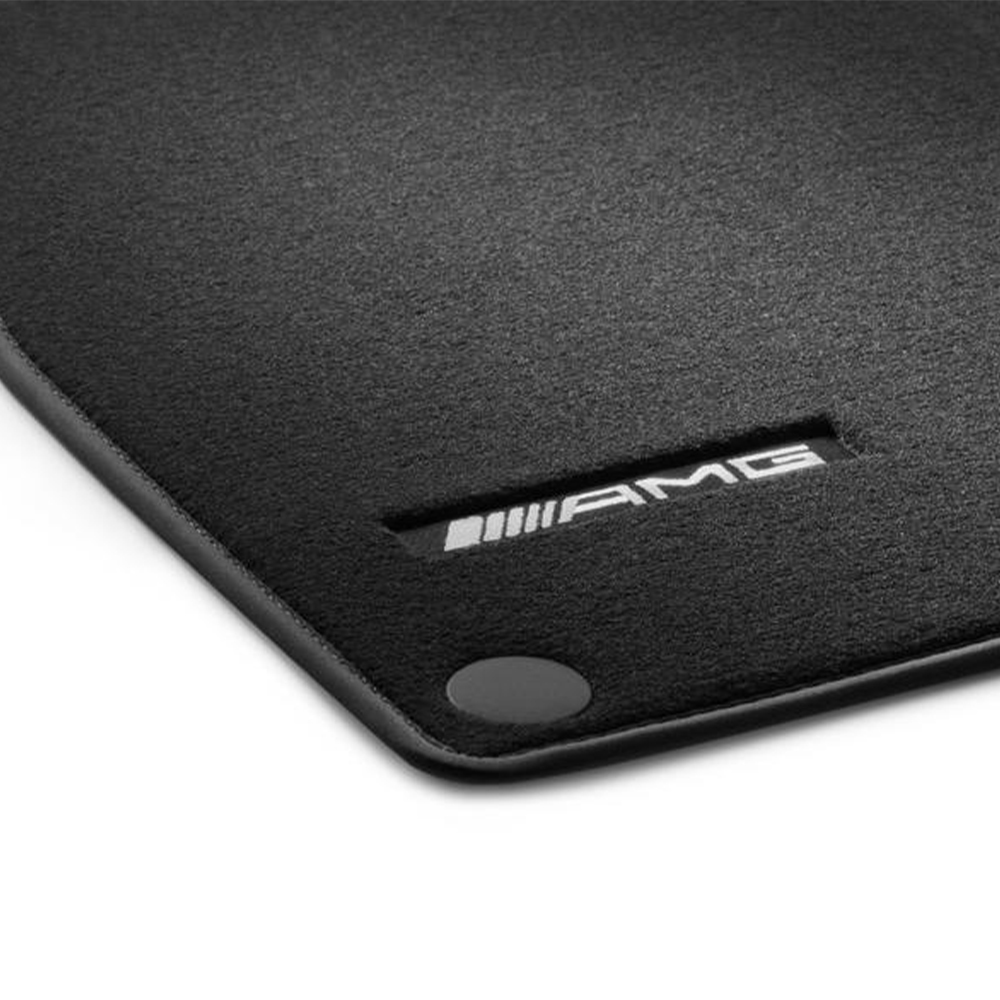 Mercedes-AMG Fußmatten in Kurzschlingenoptik, Satz, 4-teilig, mit gesticktem AMG-Logo, Linkslenker C-Klasse (S205/W205)