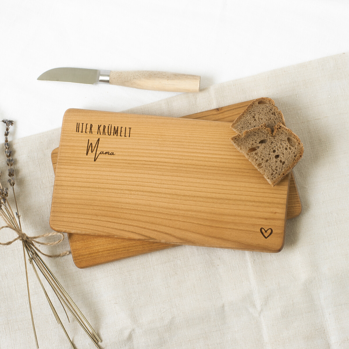 Frühstücksbrett Kirschholz mit individueller Gravur