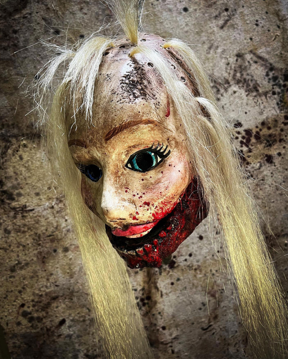 Bad Barbie Dollhouse Maske