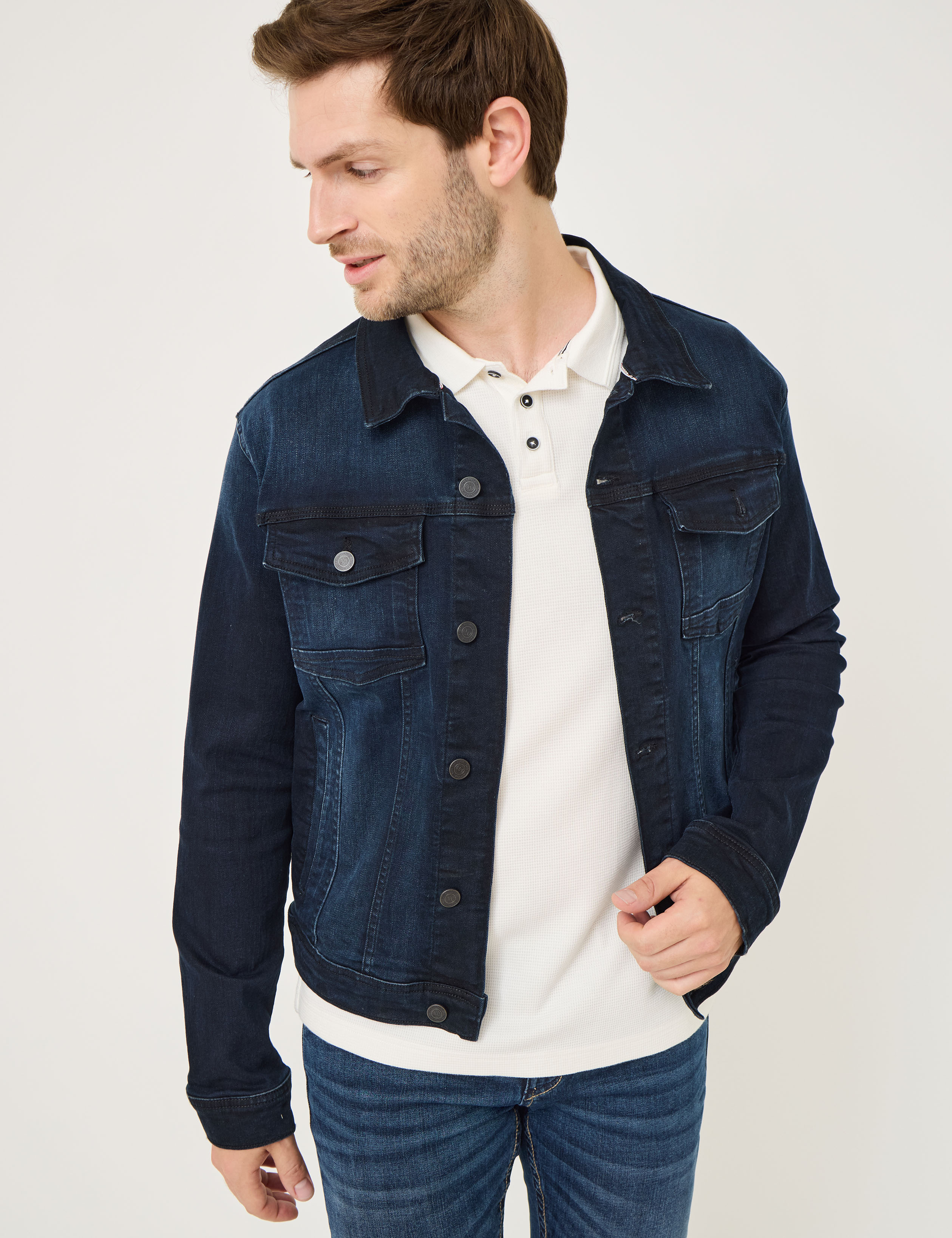 Klassische Jeansjacke mit Stretch