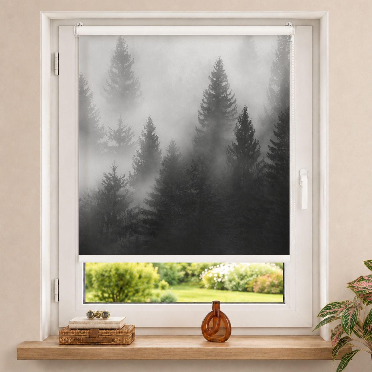 Rollo Nadelwald im Nebel Schwarz Weiß