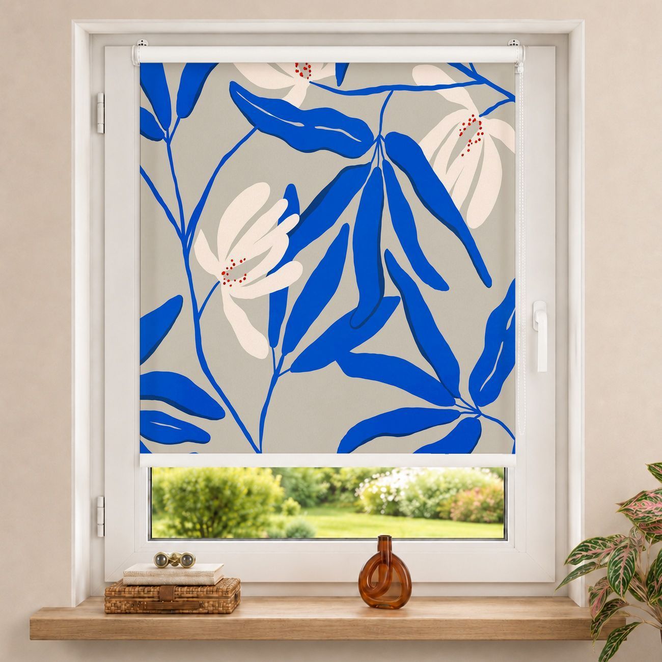 Rollo Weiße Blüten mit blauen Blättern