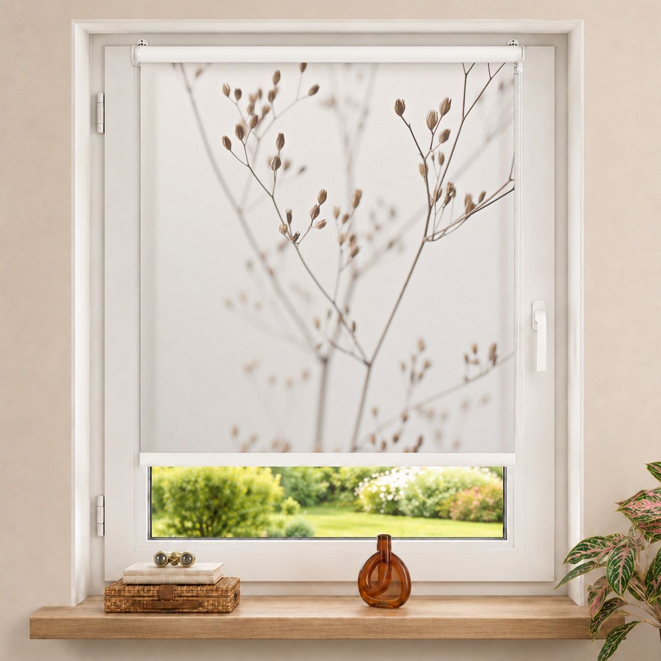 Rollo Zarte Knospen am Wildblumenzweig