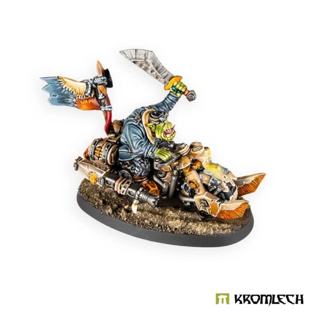 Ork-Großmantel Biker 1
