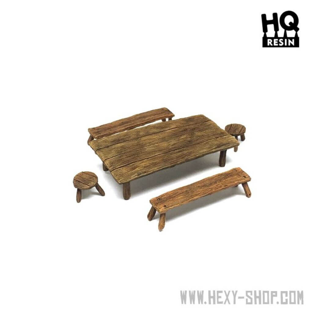 Holztisch und Stühle Set 1