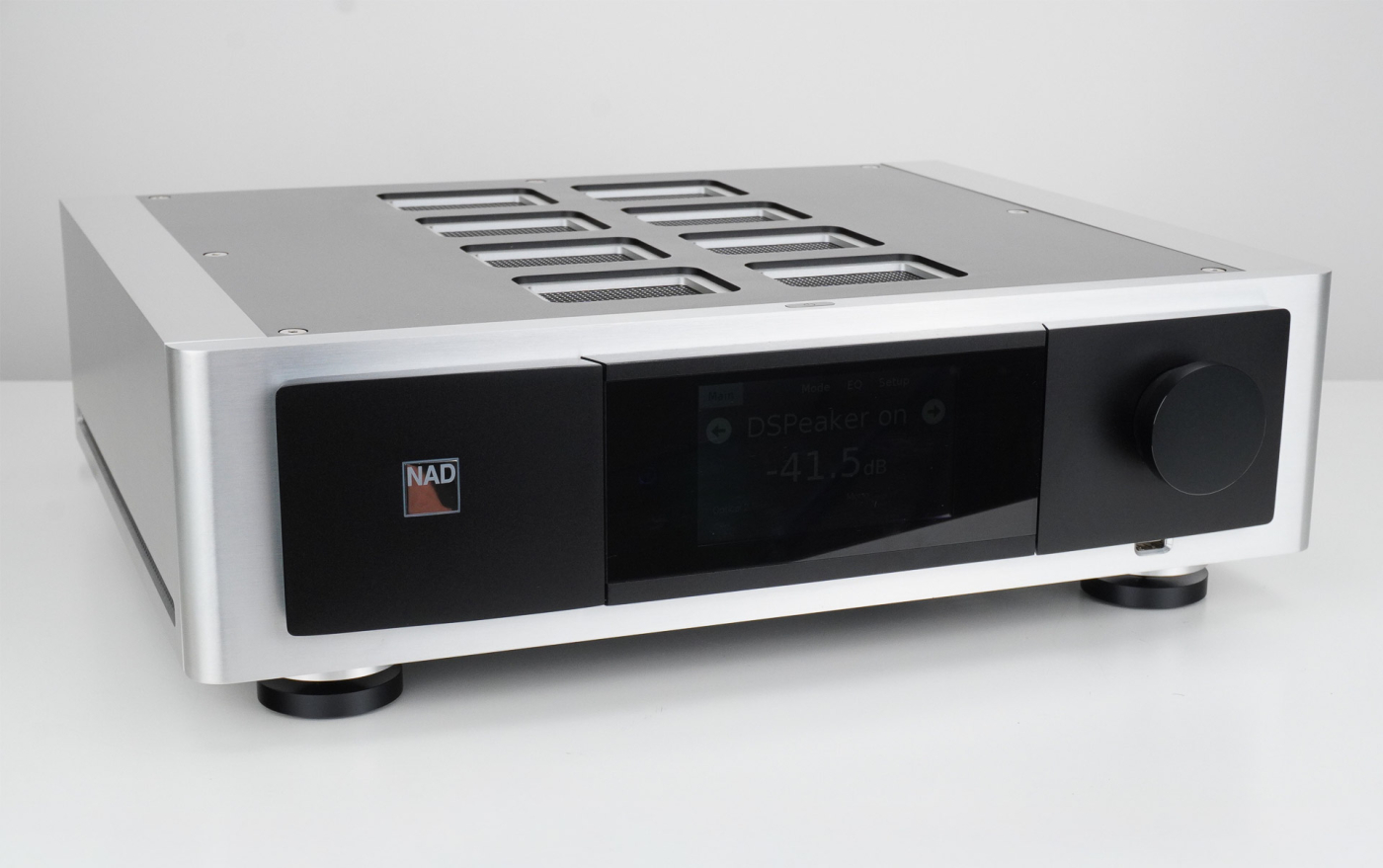 NAD M12 - Stereo-Vorverstärker der Masters Serie | Auspackware, wie neu