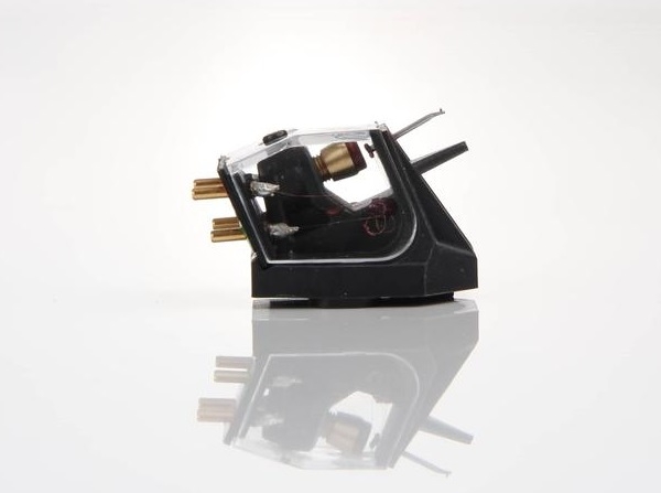 Rega Planar 6 - Schwarz, HighEnd Plattenspieler mit RB330-Tonarm inkl. NEO PSU Netzteil MIT Ania-Tonabnehmersystem