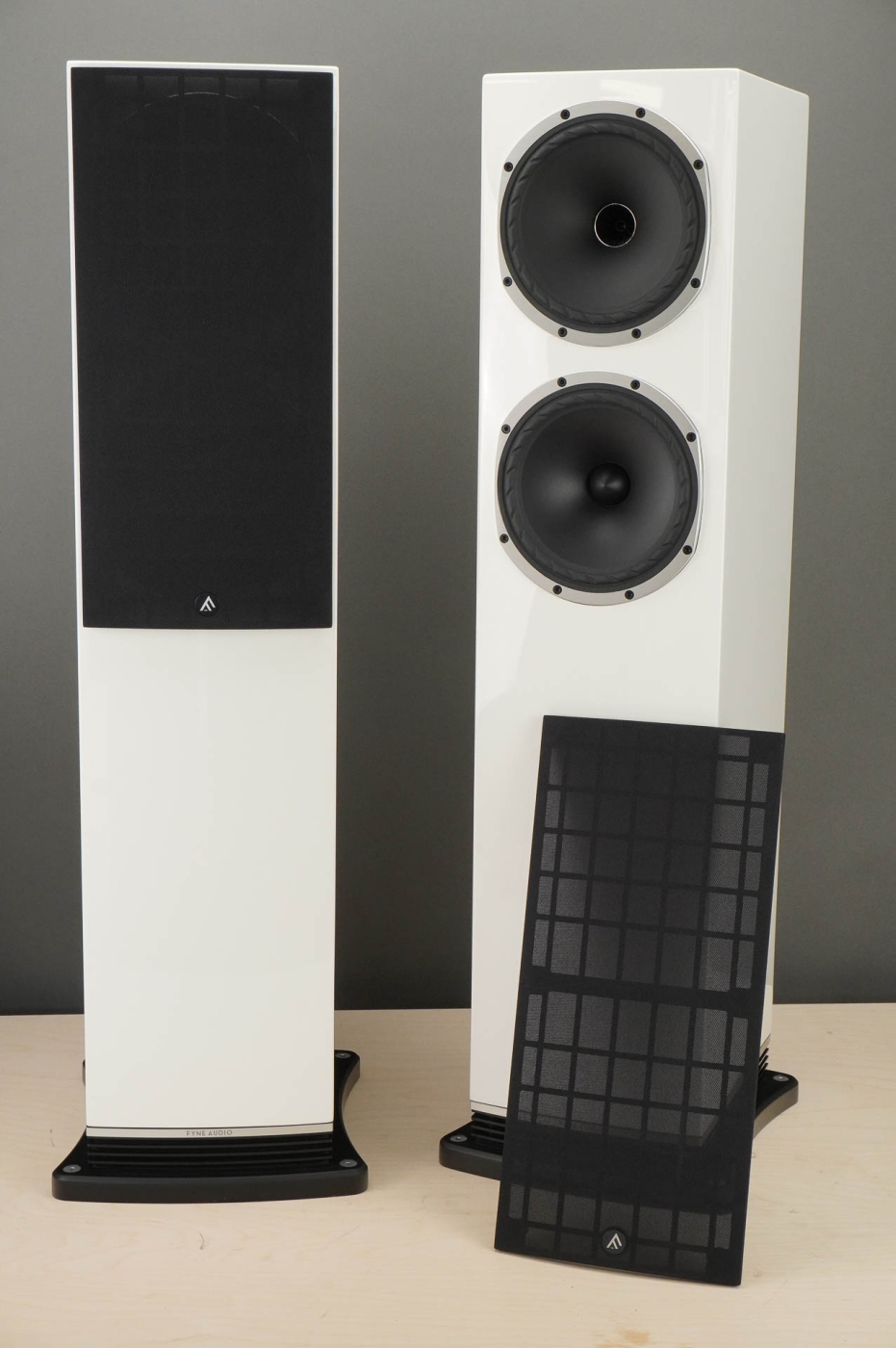 Fyne Audio F502 - HighEnd Standlautsprecher, Paar Weiß HG | Aussteller, sehr gut