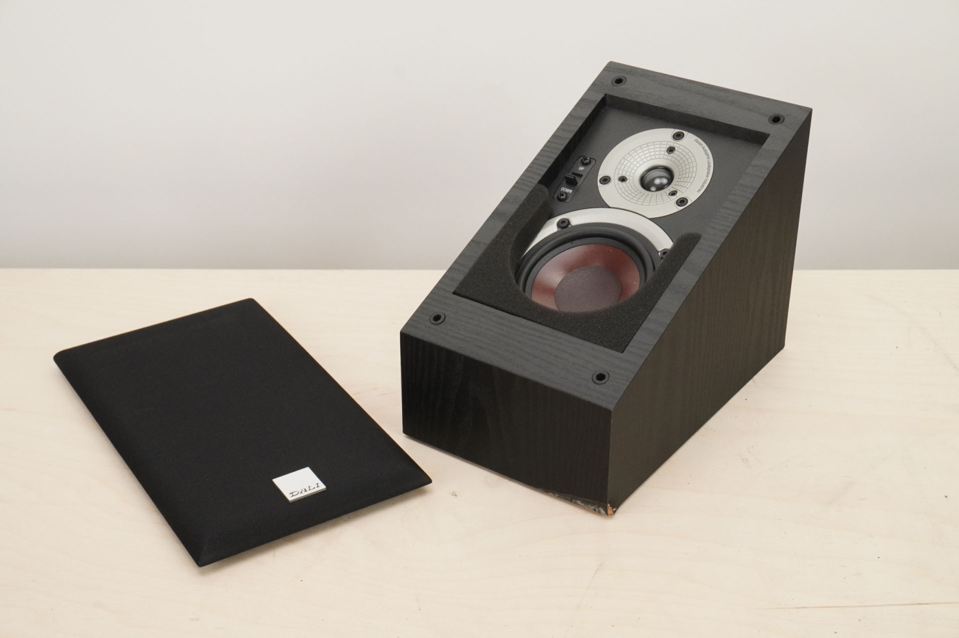 DALI ALTECO C1 Black Ash Dolby Atmos-Lautsprecher | Einzelstück, siehe Fotos, ohne OVP