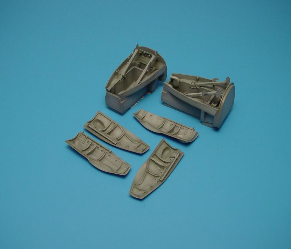 Bristol Beaufighter- Wheel bay [Tamiya].
