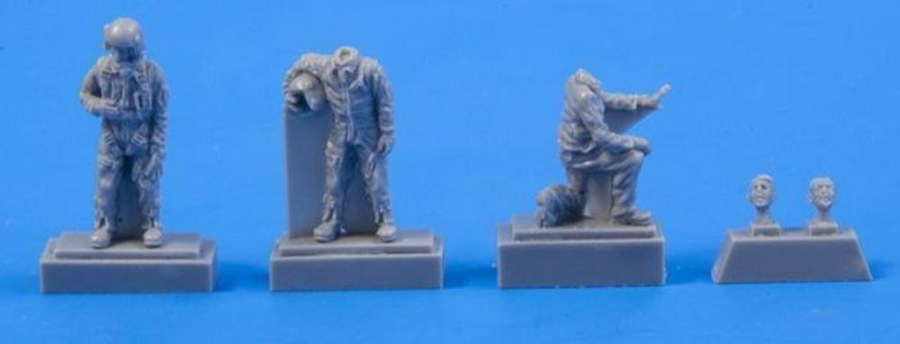 Two Fouga Magister Pilots and Mechanic (3 Figuren) [Special Hobby]