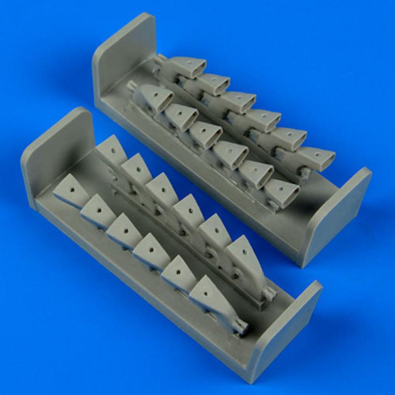 Spitfire PR XI - Cameras [Hasegawa]