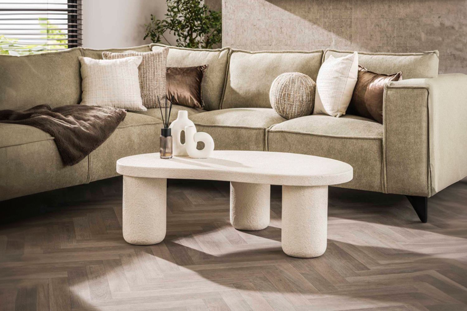 KAWOLA Couchtisch GILA Marmor weiß nierenförmig