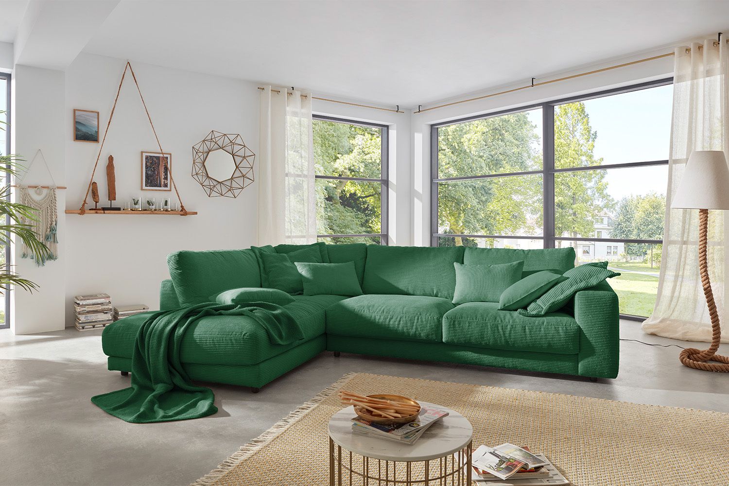 KAWOLA Sofa MADELINE Ecksofa mit Recamiere Cord smaragd