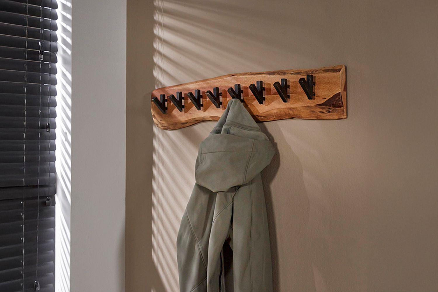 KAWOLA Garderobe NEREA Akazie Metall 8 Haken braun