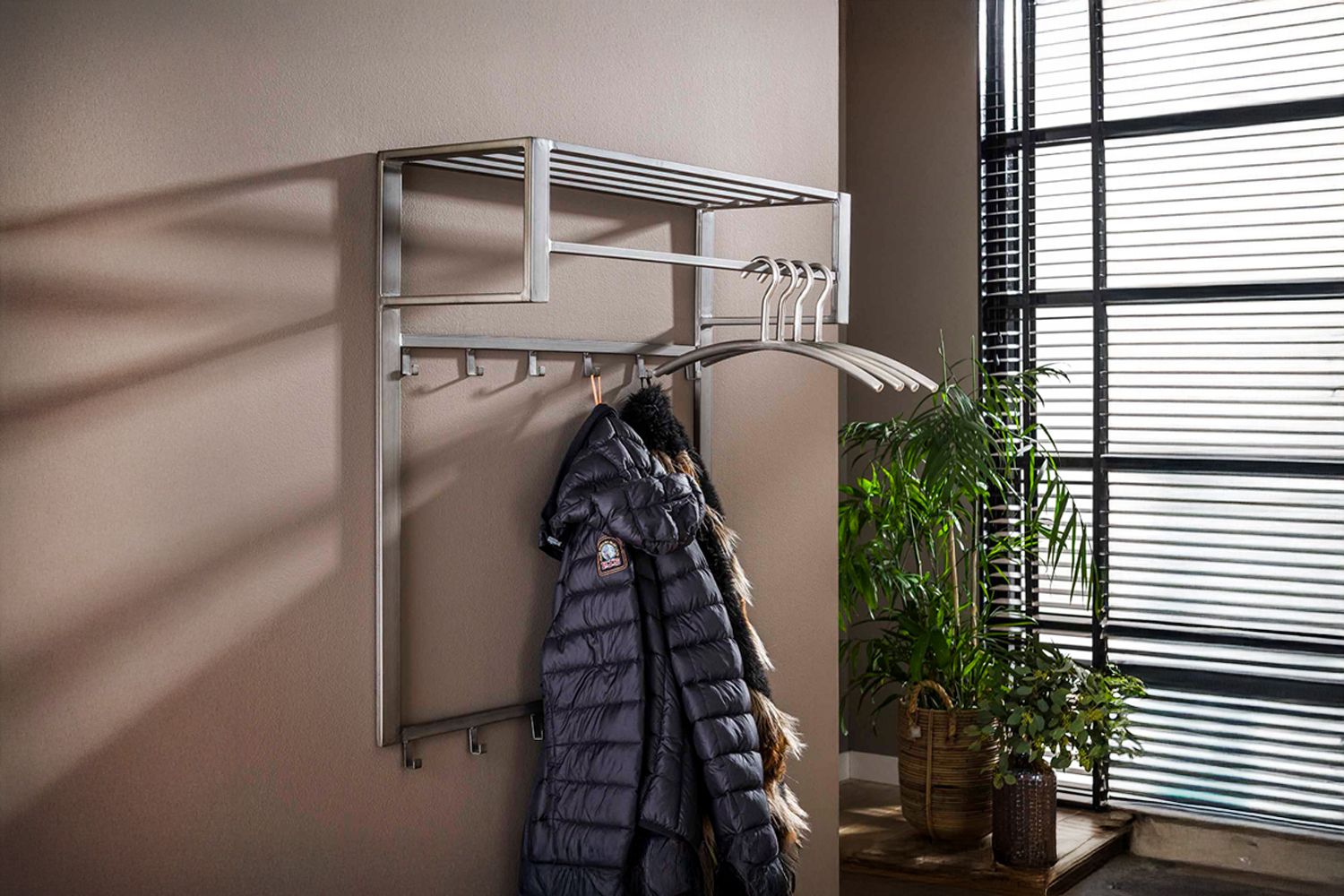 KAWOLA Garderobe LEONOR Metall Hutablage 12 Haken grau