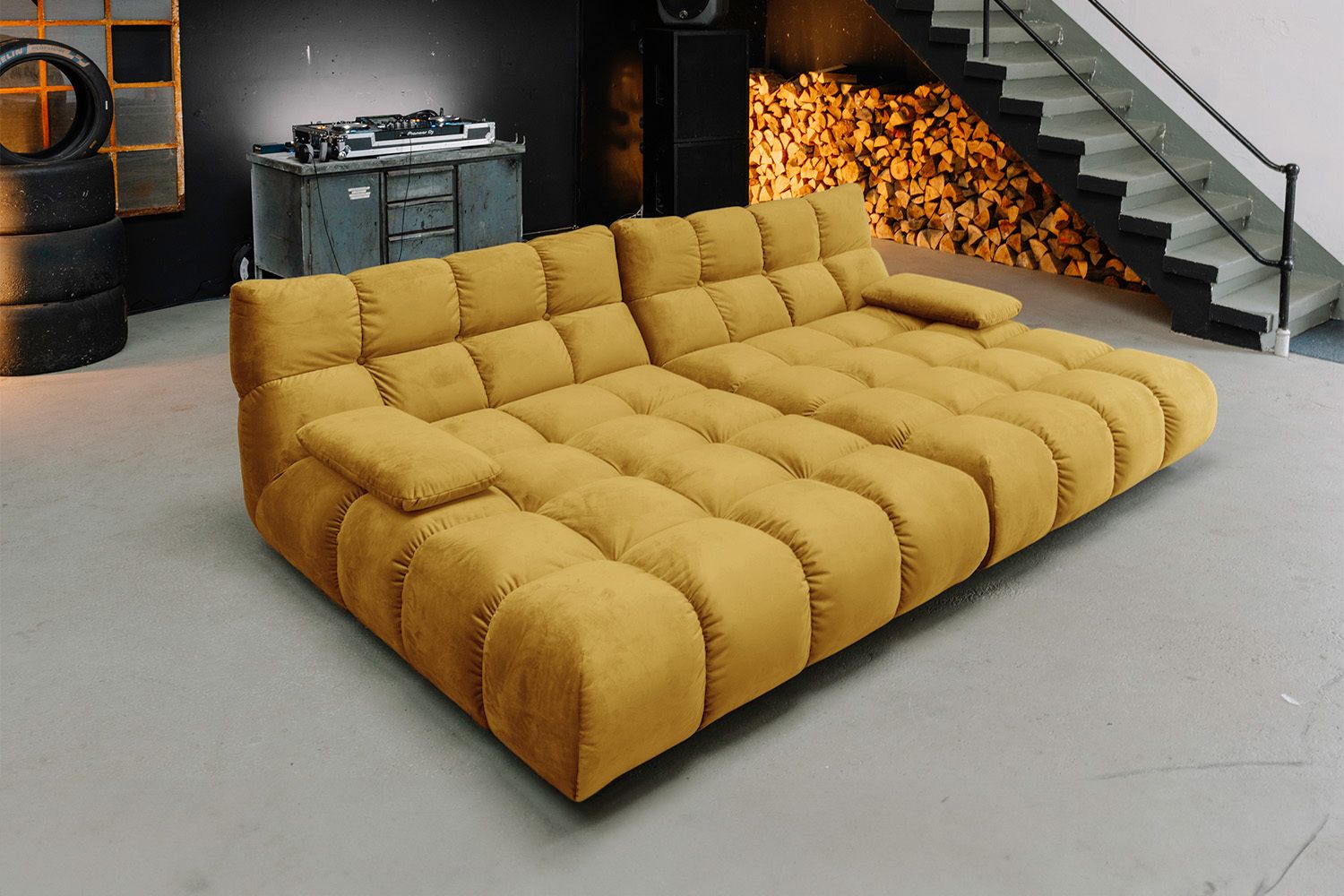 KAWOLA Big Sofa VIVIEN Velvet curry