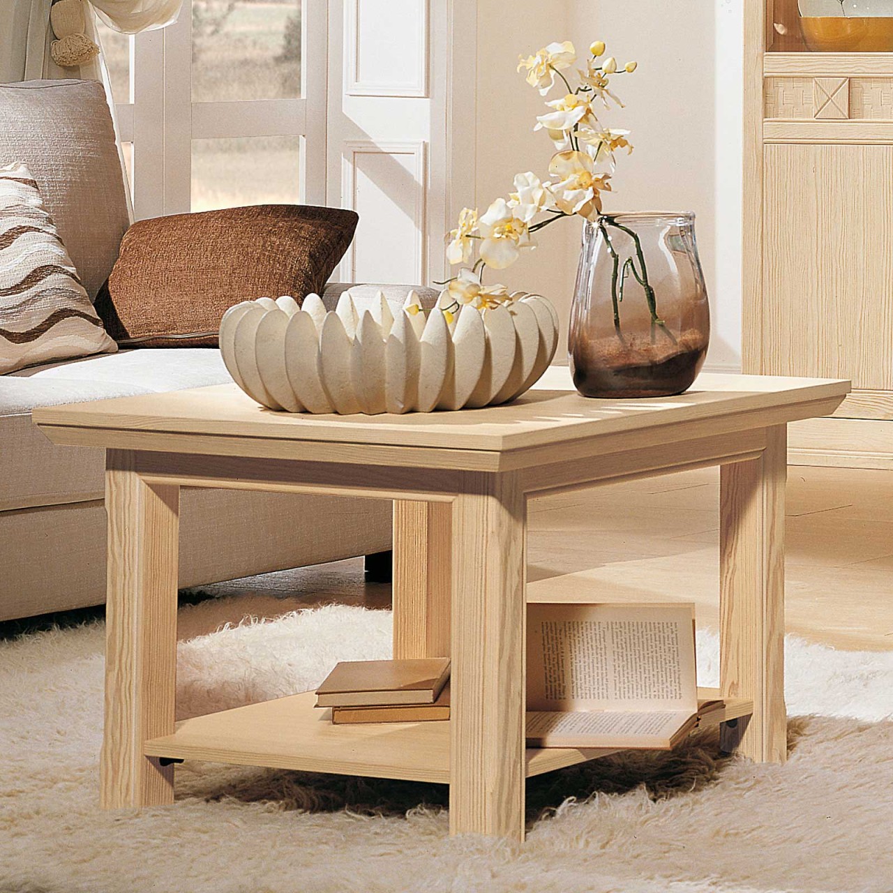 Landhaus Couchtisch Vienna Pinie massiv in 4 Farben