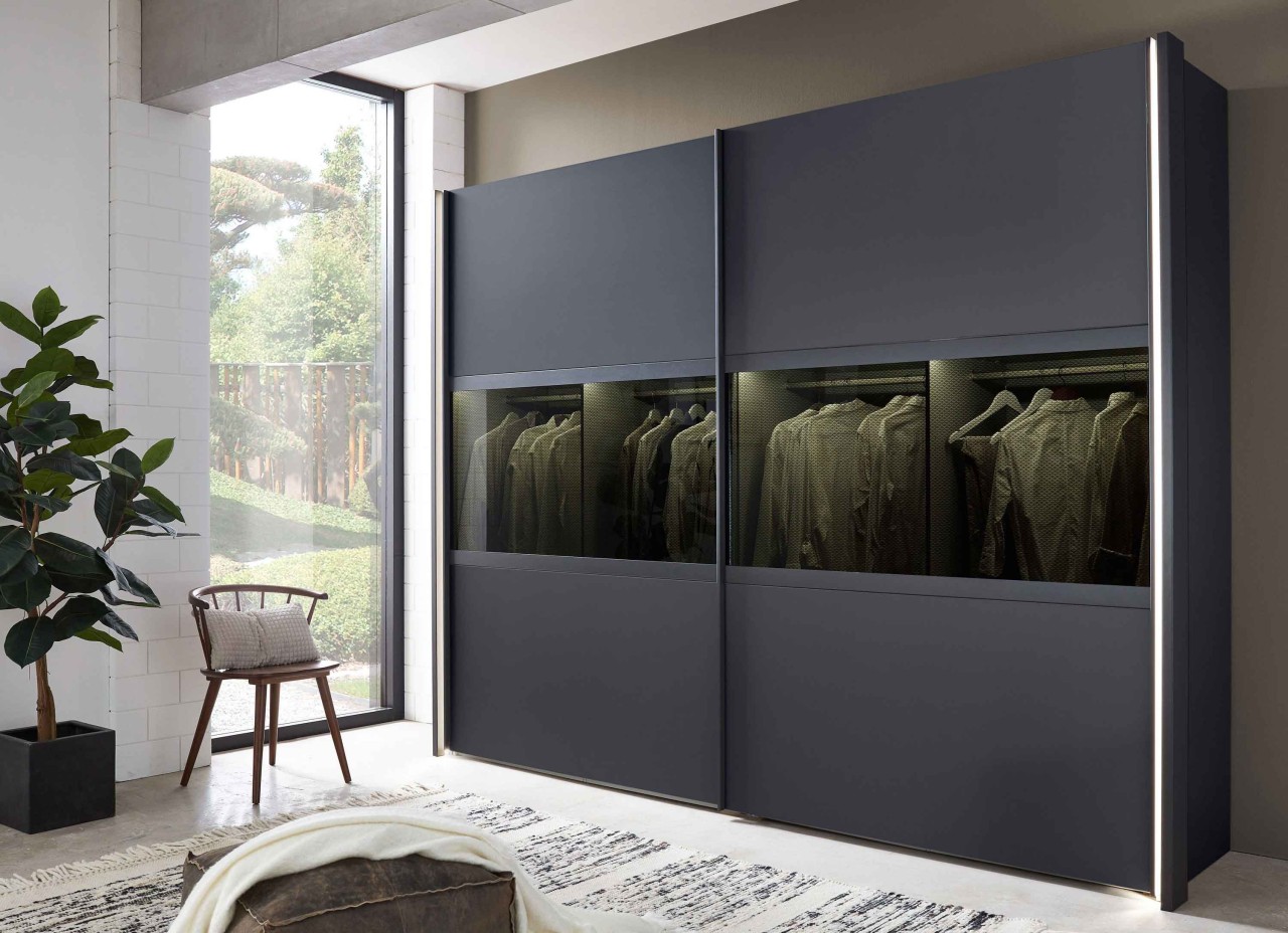 Split Schwebetürenschrank grau