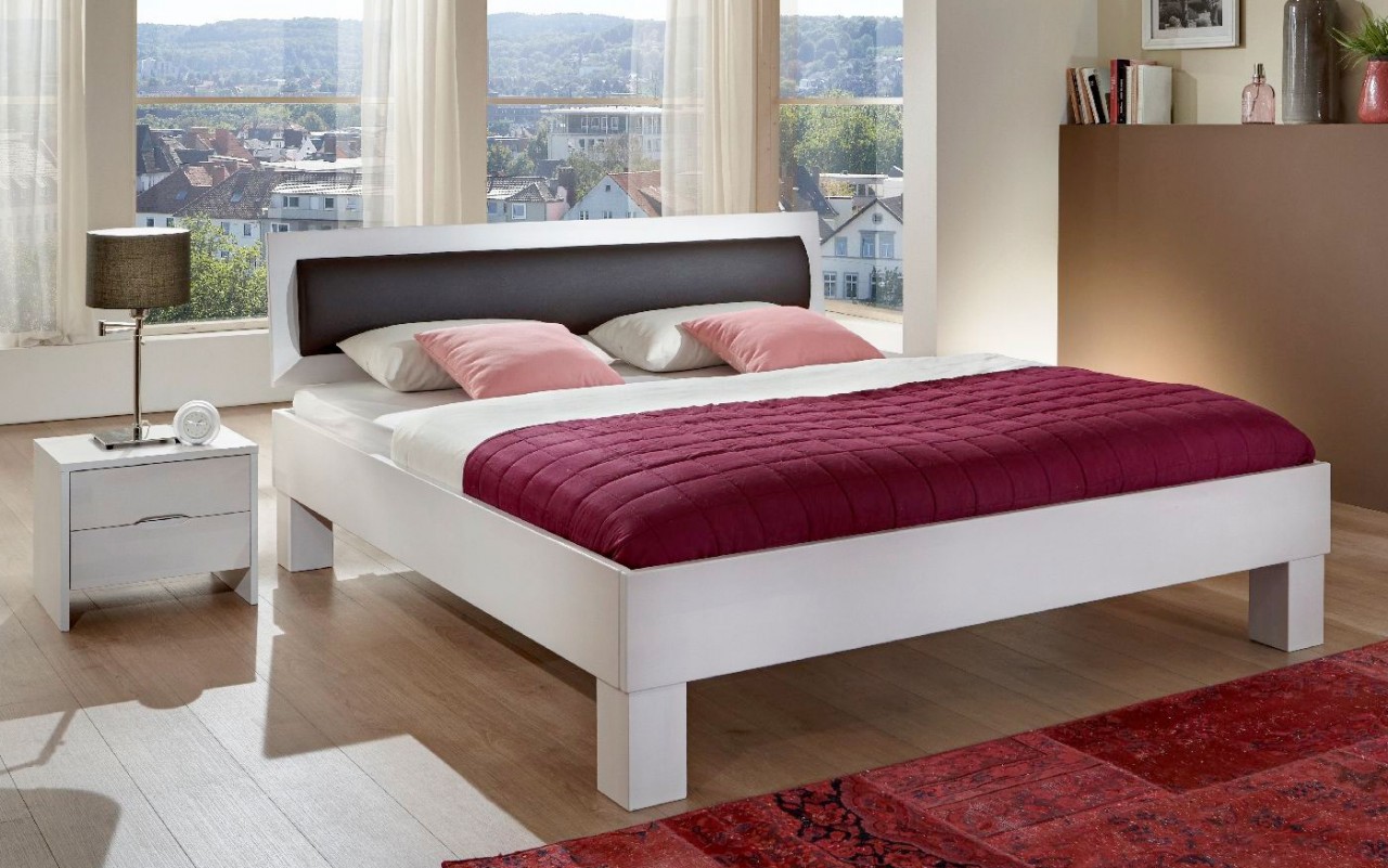 Classic 388 Holzbett mit gepolstertem Kopfteil