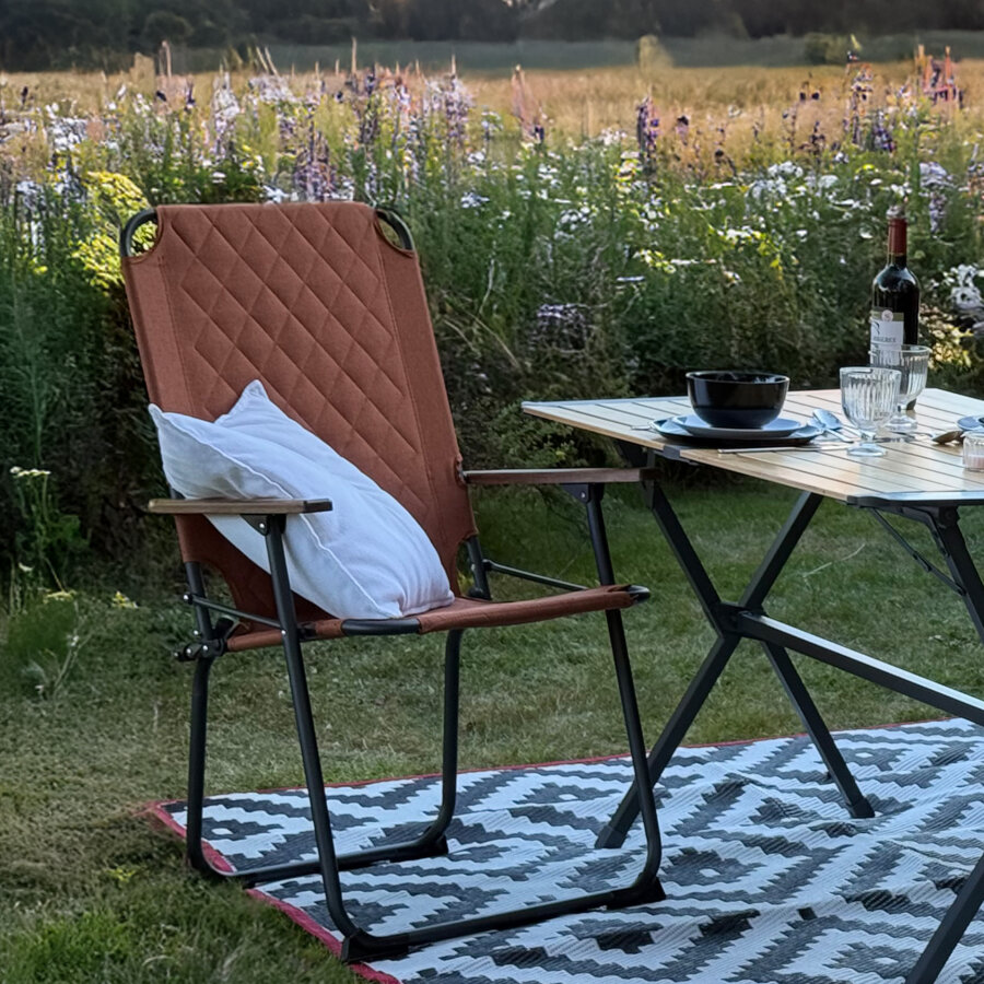 Campingstuhl extra breit gepolstert Aluminium Bambus rusty | Bo-Camp Klappstuhl Industrial Design faltbar leicht Outdoor.