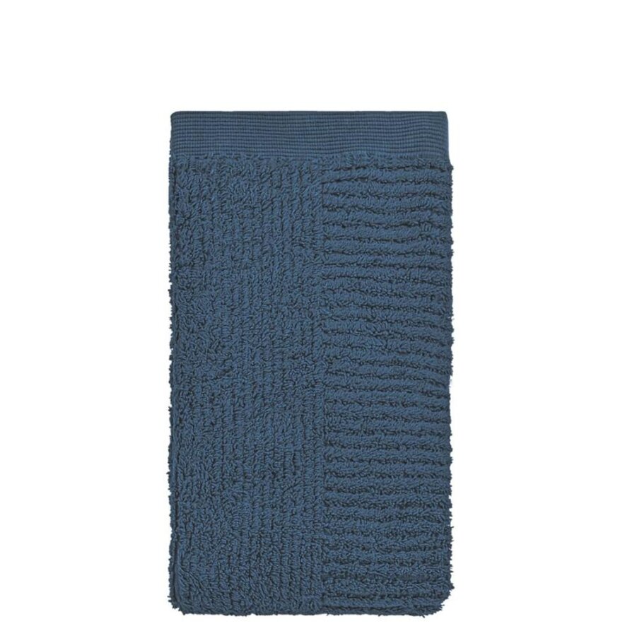 Handtuch Classic 50x100cm dark blue | Zone Denmark Luxuriöses Frottee-Handtuch aus reiner Baumwolle 600g/m² extrem saugfähig für das Badezimmer.