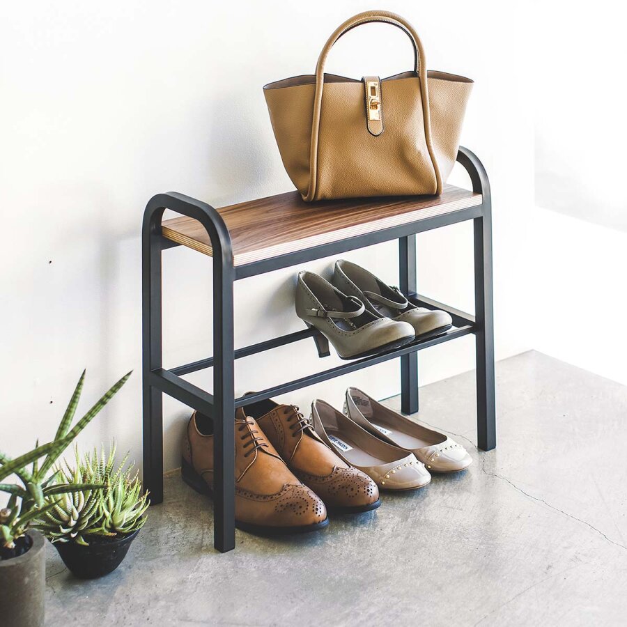 Yamazaki Tower Schuhregal schwarz mit Ablage | Klein & Platzsparend