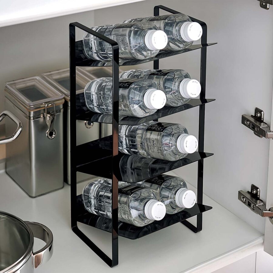 Flaschenregal 4 Etagen Metall schwarz 20x40x20cm | Yamazaki Tower PET Flaschen. Eine schlanke Aufbewahrungslösung für Schränke und die Spüle in Küchen