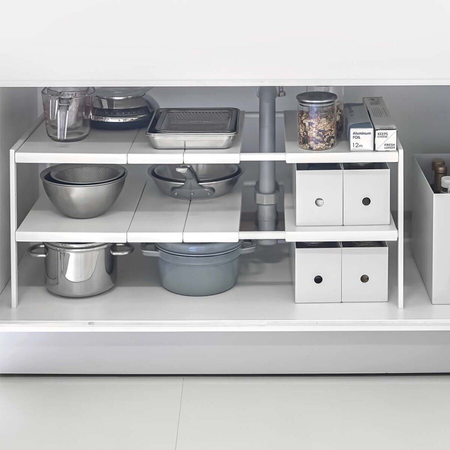 Yamazaki Home Schrank Küchenschrank Organizer für die Küche anpassbar ausziehbar 50-85x35x30cm 'Tower', lässt sich quer ausziehen und anpassen schwarz