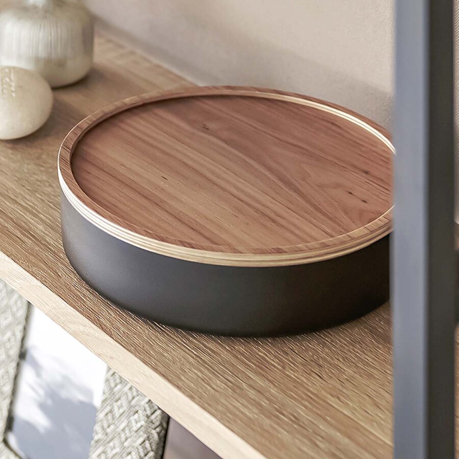 Yamazaki Aufbewahrungsbox rund 22x6cm Metall schwarz. Elegante Lösung zur Aufbewahrung von Schmuck und Utensilien im modernen Wohndesign.