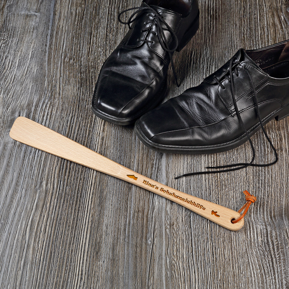 Schuhl?ffel Buchenholz ge?lt 37 cm mit Gravur
