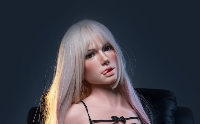Silikon Sexpuppe Macie