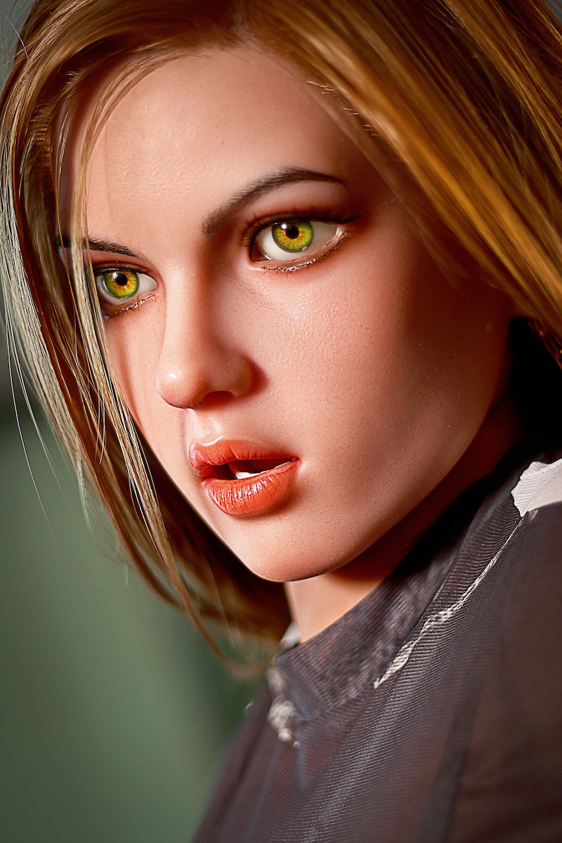 Sexpuppe Katherine mit beweglichem Kiefer