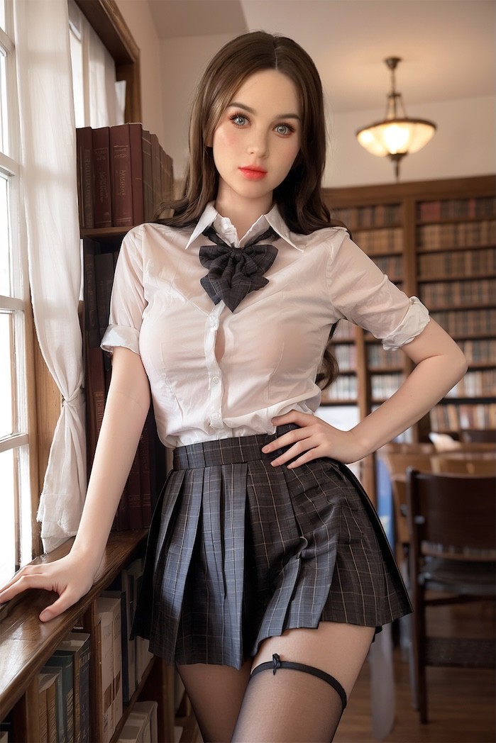 Sexpuppe Milani-160 cm A Cup, inkl. Gel gefüllter Brust & Standfunktion, Auf Lager!