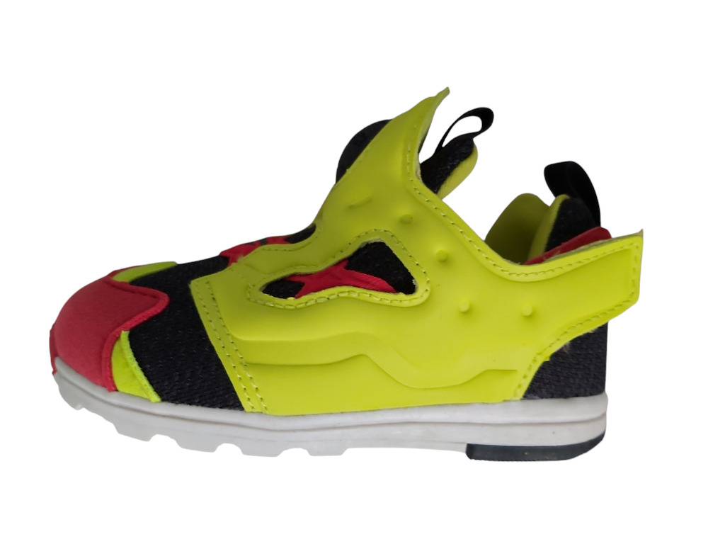 Reebok DV5406 VERSA PUMP FURY 21