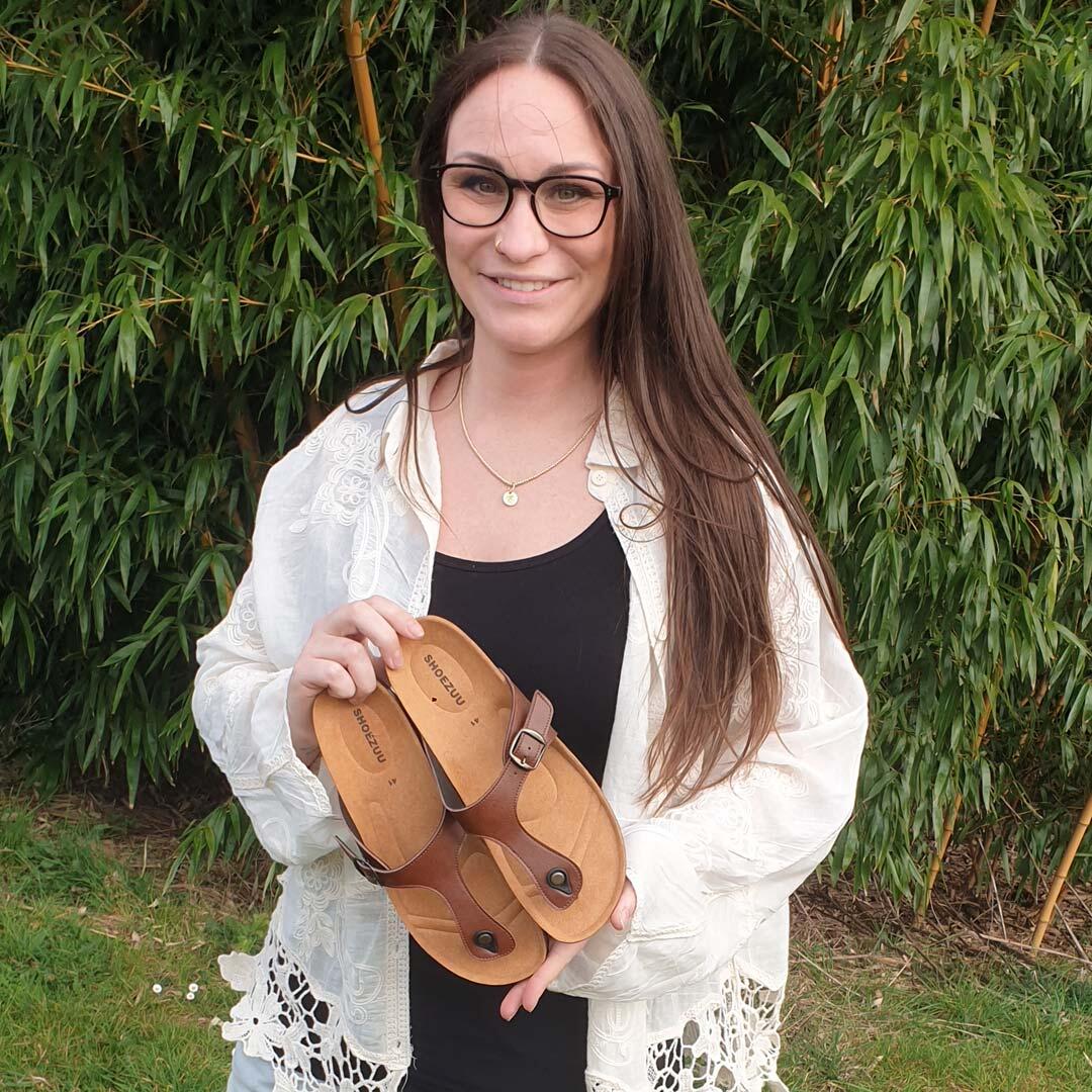 Shoezuu Toe Post Sandalen nut 41