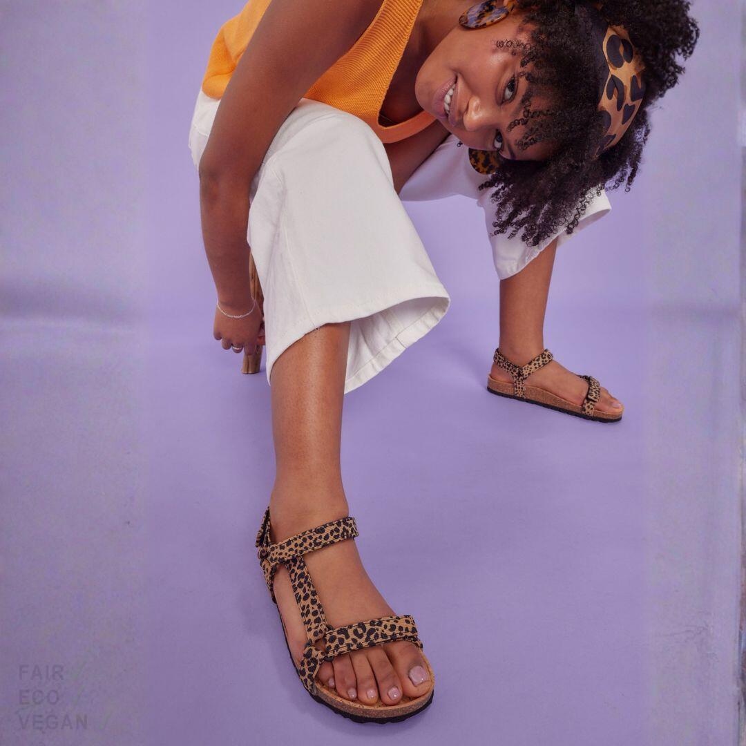 Grand Step Shoes Sandalen Levi Leo camel 42