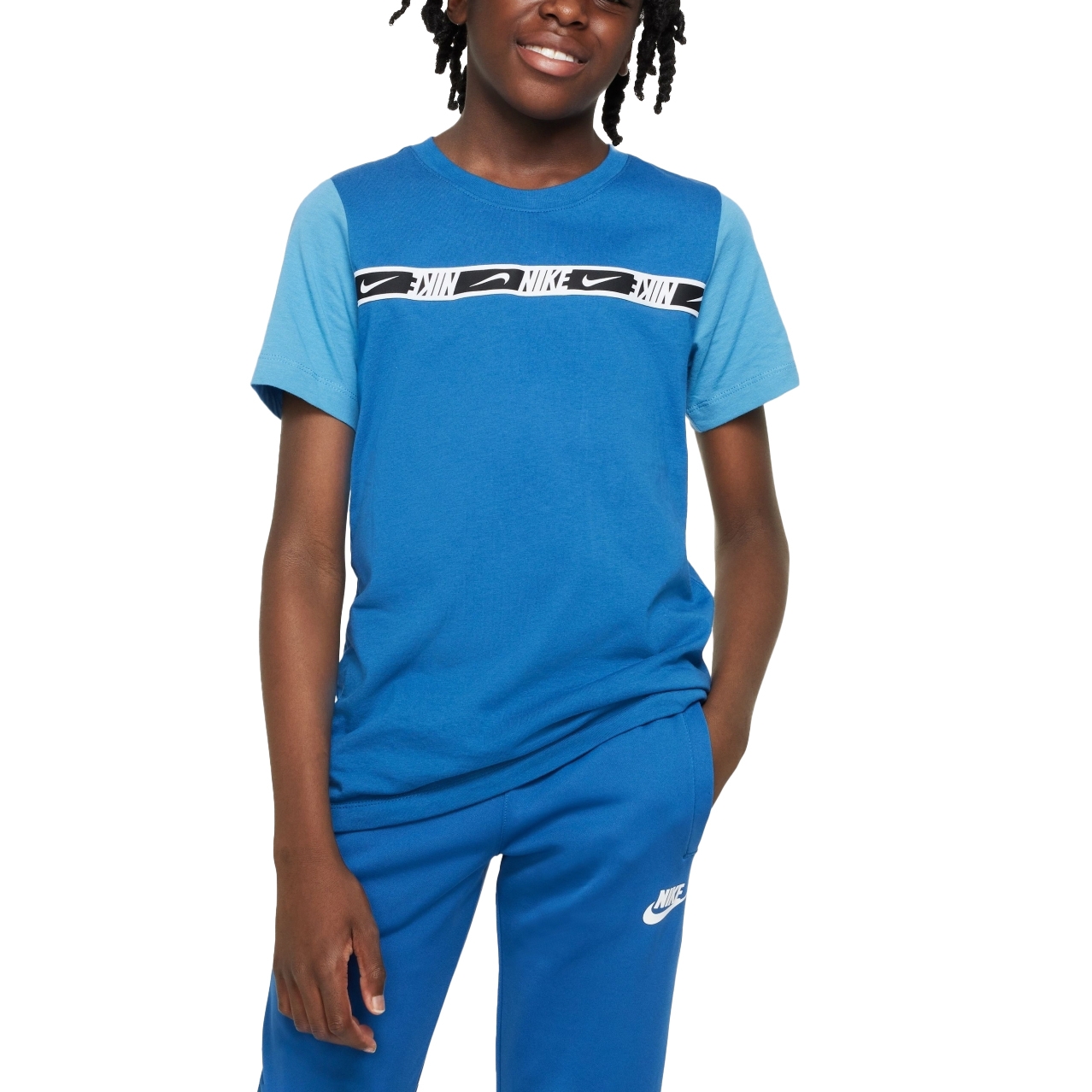 Nike Sportswear Repeat Tee