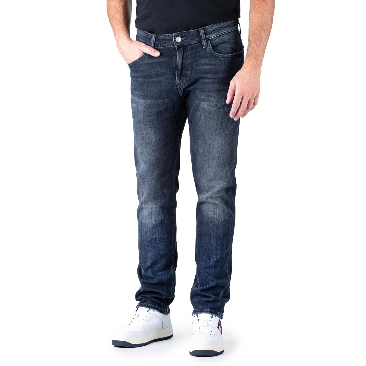 Tommy Jeans Ryan Straight Relaxed Fit Jeans