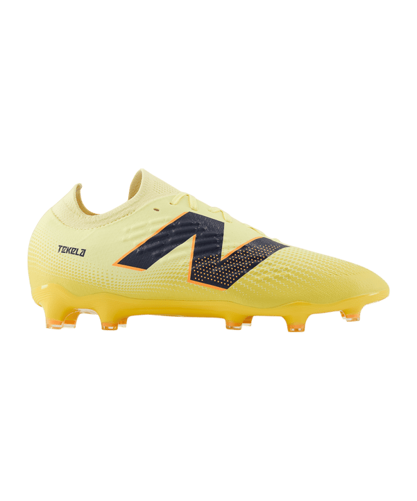 New Balance Tekela Magia Low Laced V4+ FG Energy Rush Beige